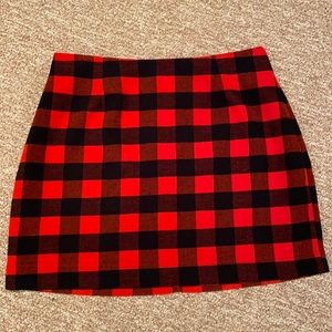 Old navy black and red Buffalo check check print mini skirt